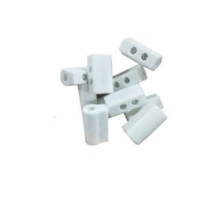 Manifold ceramic connector for hot runner system