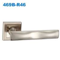 lever door handle,door handle with lock,Klamki na krotkim szyldzie,door levers,замки