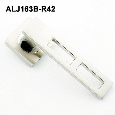 Exteriordoorhandle/Handle Lock/Klamki na krotkim szyldzie/Ukraine door handle/ ALJ63B-R42