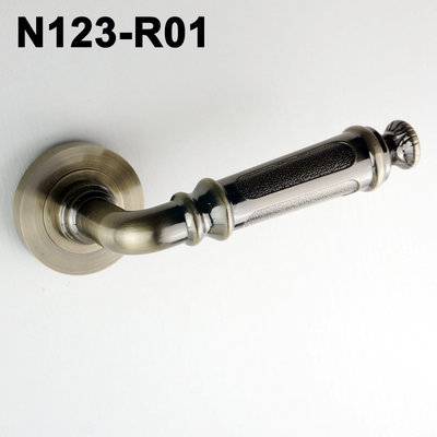 Exteriordoorhandle/Handle Lock/Klamki na krotkim szyldzie/Ukraine door handle/замков N123-R01