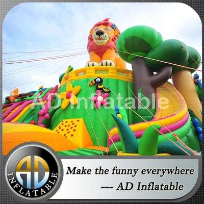 Giant inflatable bouncy castle and slide LION / funny small jumping castles water park