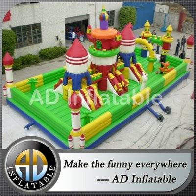 Custom giant Bounce Slide Combos for sale,best China water jumping houses for sale