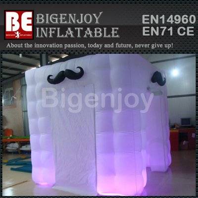 Portable inflatable photo booth with LED
