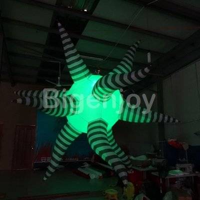 Color-changing inflatable lighting hang star