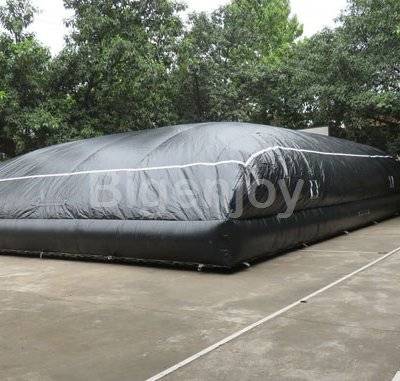 Free falling inflatable air bag for adults