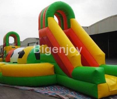 Inflatable mega ball jungle run obstacle course