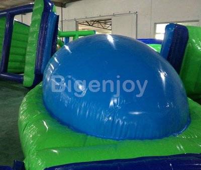 Inflatable water park floating water dome