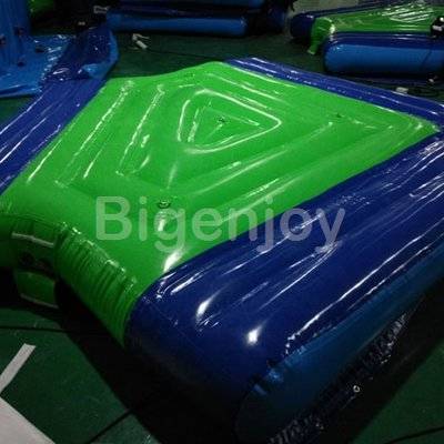 Inflatable water sports toy for water park