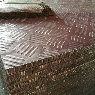 Checkered Surface Aluminum Honeycomb Panels