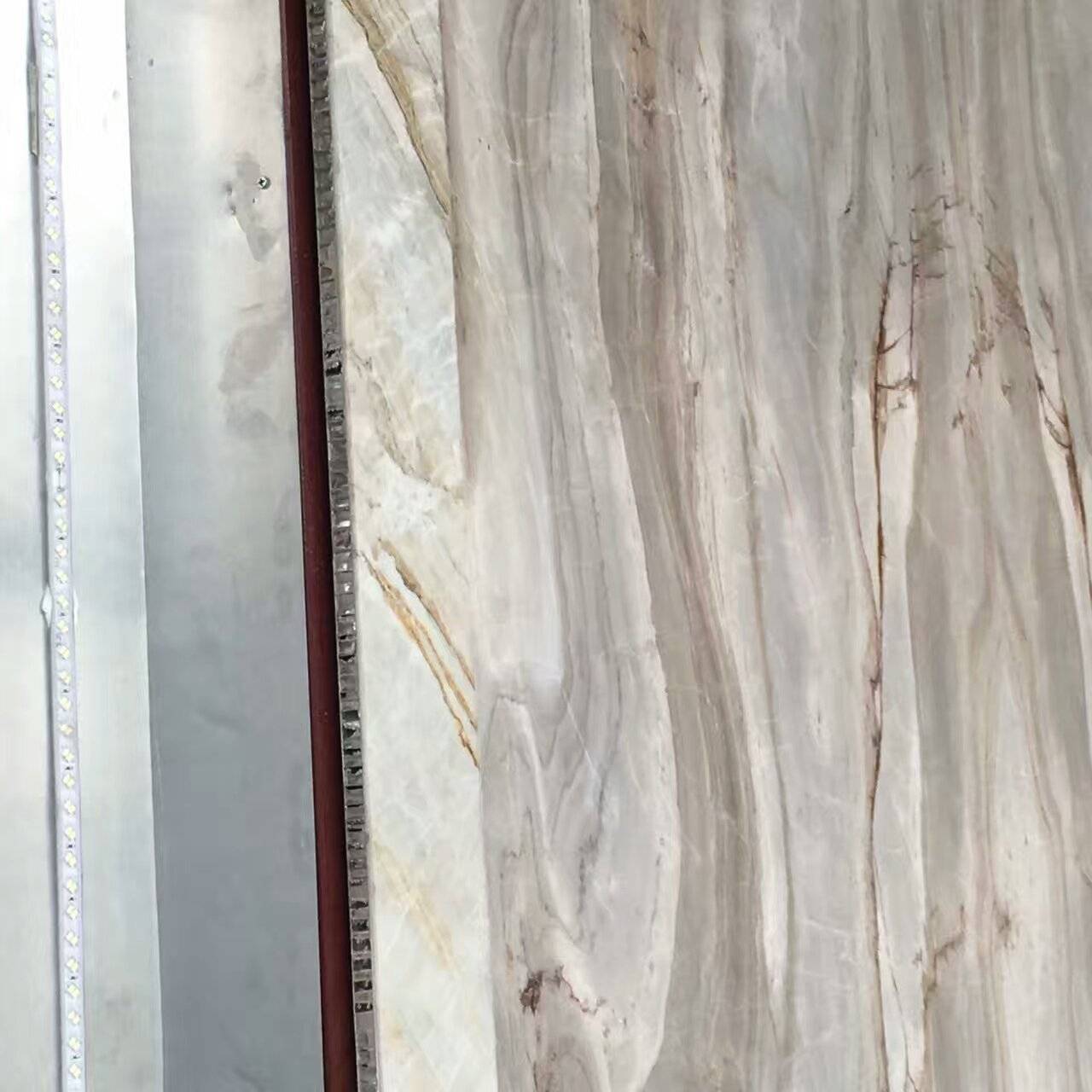 Lightweight marble panels for interior walls