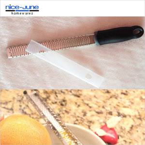 Kitchen help of Cheese grater with S/S blade made in china